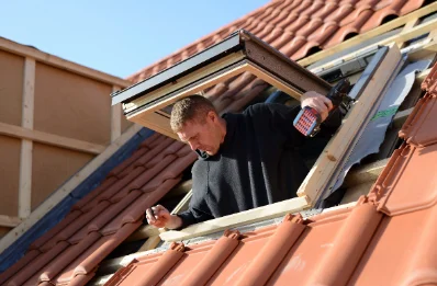Pose de fenêtres de toit Velux à Jullié
